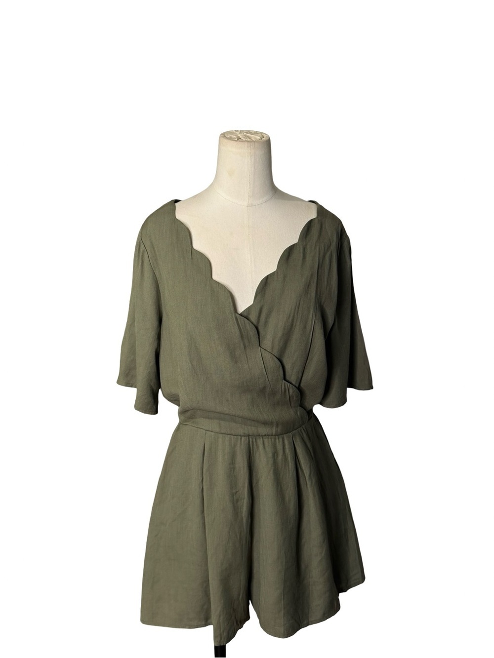 ROW A Olive Green Scallop Trim Romper Medium Boho Flutter Sleeve Wrap Romper - Picture 2 of 7